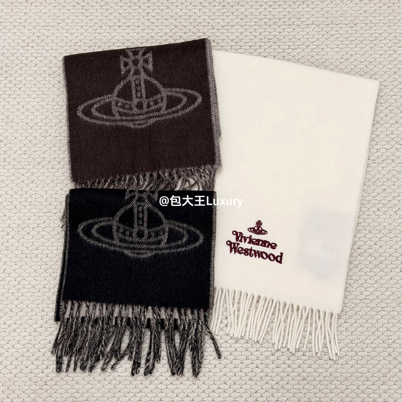 Vivienne Westwood/Western Empress Wool Shawl with Tassels and Double-Sided Saturn Scarf