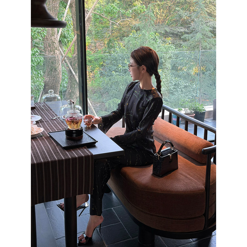 Liu Xiongxiong Mcmax【Moss Shadow】High-End and Unique Double-Sided Printed T-Shirt with Drapey Flared Pants Fashion Set for Women Liu Xiongxiong Mcmax【Moss Shadow】High-End and Unique Double-Sided Printed T-Shirt with Drapey Flared Pants Fashion Set for Women