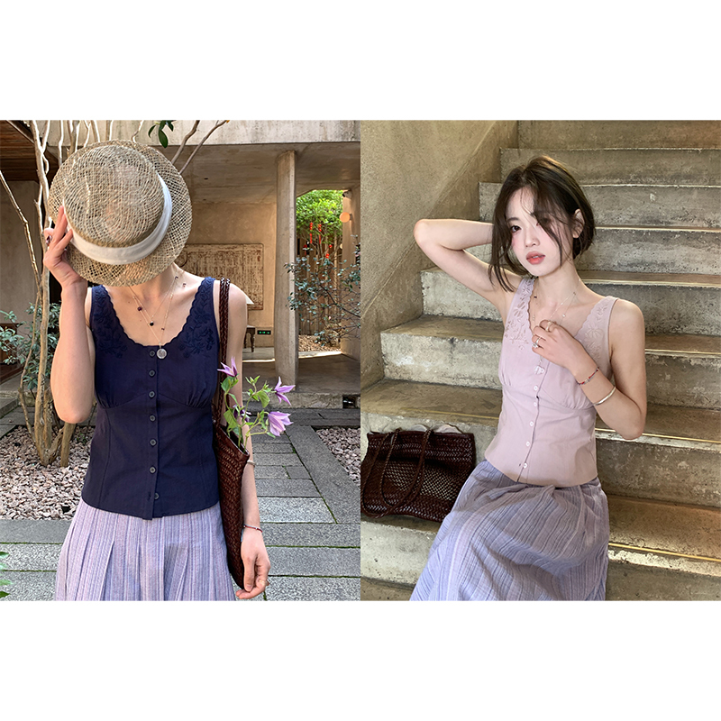 Xxdeli Fragrant Pear Gentle and Elegant Style Heavy Embroidery U-Neck Single-Breasted Sleeveless Camisole Top