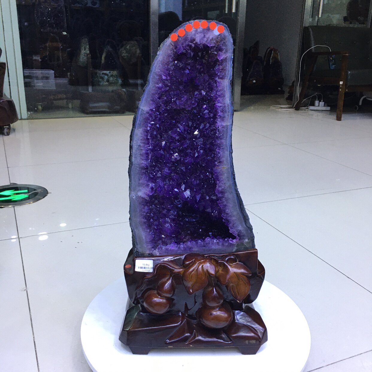 紫晶的矿物之美：探索天然色彩的艺术奥秘-国画颜料-淘宝百科网