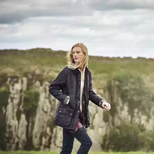 2026年英国Barbour Bragar经典款中等长度绗缝夹克适合哪些人？