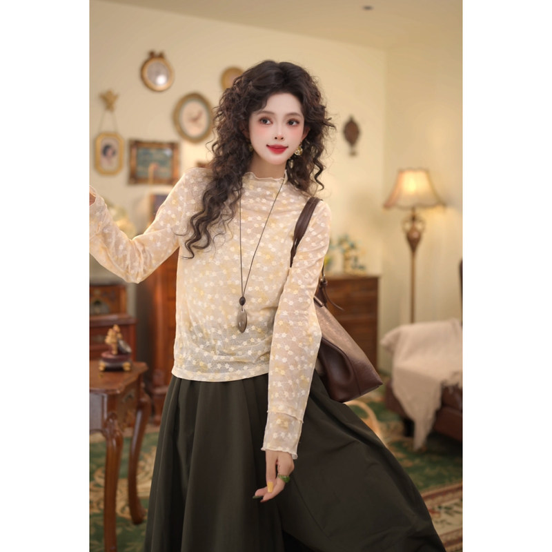 Kuojia【Soft Smoke Veil】 French Lace Blouse for Women, 2026 Autumn New Slim-Fit Inner Wear with Bell Sleeves Top Kuojia【Soft Smoke Veil】 French Lace Blouse for Women, 2026 Autumn New Slim-Fit Inner Wear with Bell Sleeves Top