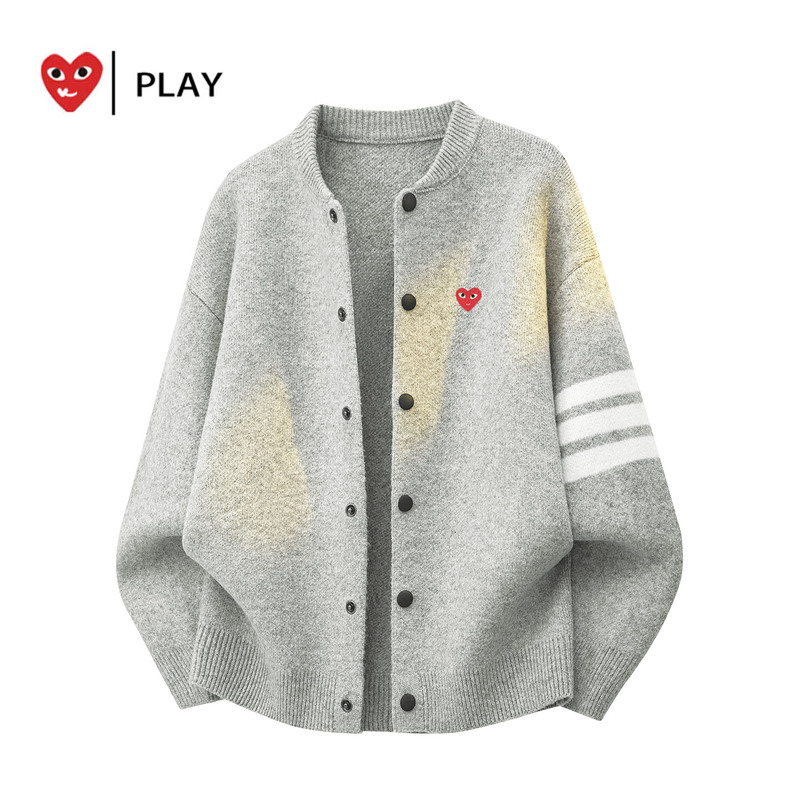Play Official Heart Embroidery Three-Stripe Knit Cardigan Top Unisex Baseball Collar Striped Sweater Jacket Play Official Heart Embroidery Three-Stripe Knit Cardigan Top Unisex Baseball Collar Striped Sweater Jacket