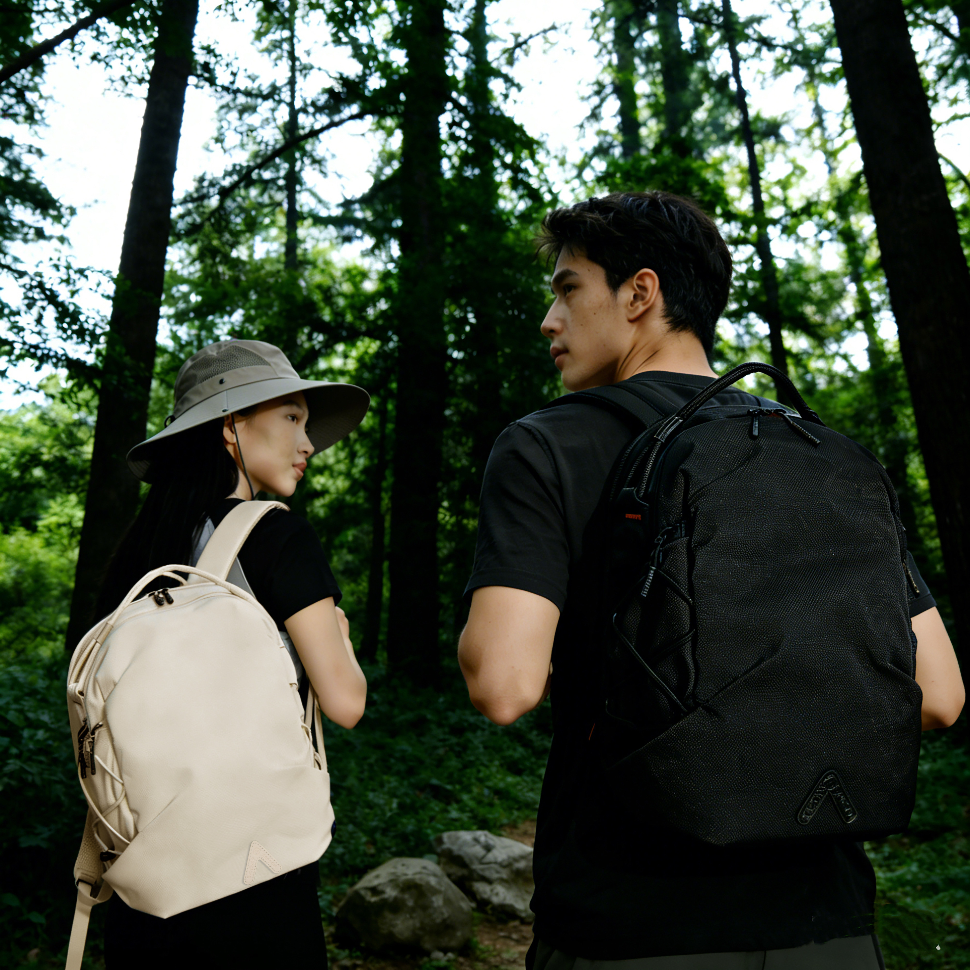 OneGoLite バックパック カメラバッグ、ラップトップ収納バッグ、一眼レフカメラバッグ、通勤旅行アウトドアバックパック、トレンディ