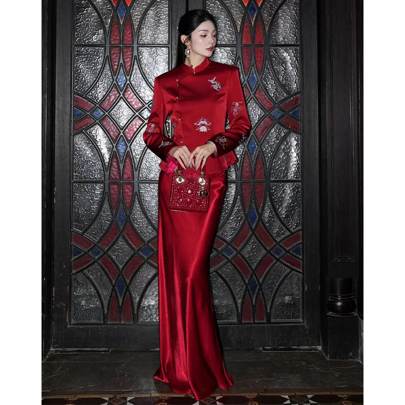 High-End Red Engagement Banquet Dress Set, New Chinese Style, Exquisite Embroidered Jacket and Skirt Two-Piece Set High-End Red Engagement Banquet Dress Set, New Chinese Style, Exquisite Embroidered Jacket and Skirt Two-Piece Set