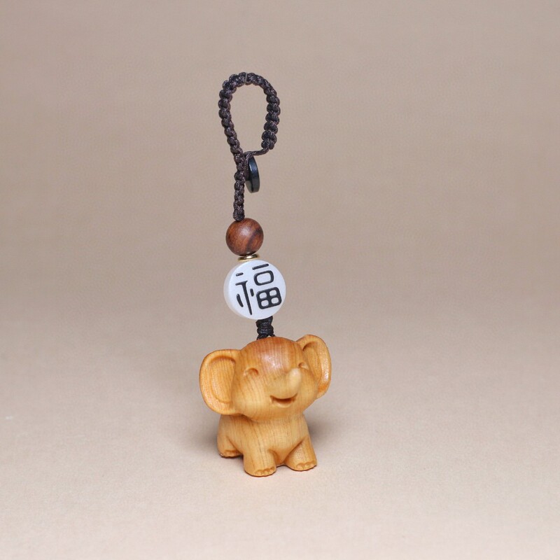 New Thuja Wood Carved Elephant Pendant, Money-Attracting Elephant Car Keychain Pendant, Cute and Adorable Gift