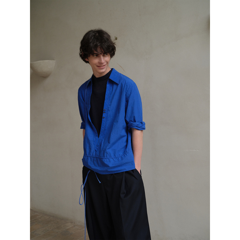 Soknot〔Tibetan Blue Invasion〕Niche Designer Large V-Neck Short-Sleeved Loose and Lazy Blue Shirt for Men in Summer Soknot〔Tibetan Blue Invasion〕Niche Designer Large V-Neck Short-Sleeved Loose and Lazy Blue Shirt for Men in Summer