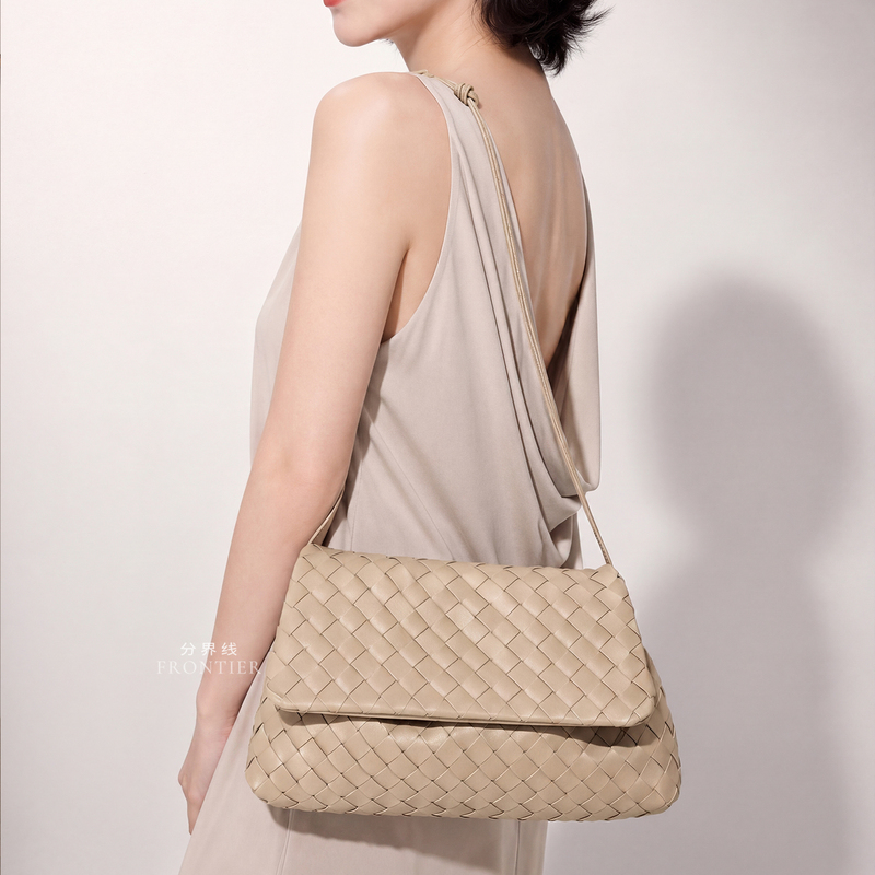 【Dividing Line】Imported Cowhide Giorno Woven Bag Garbage Bag Underarm Bag Commuter Bag Large Capacity 【Dividing Line】Imported Cowhide Giorno Woven Bag Garbage Bag Underarm Bag Commuter Bag Large Capacity