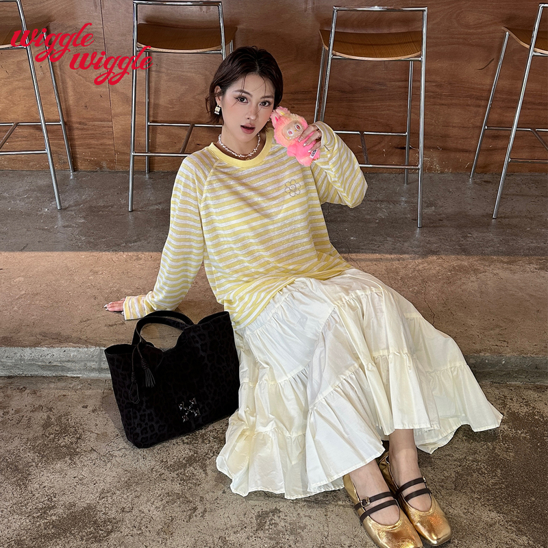 [Same Style as Wang Churan] Wigglewiggle Summer Striped Lightweight Blouse T-Shirt for Women, Loose Long Sleeves