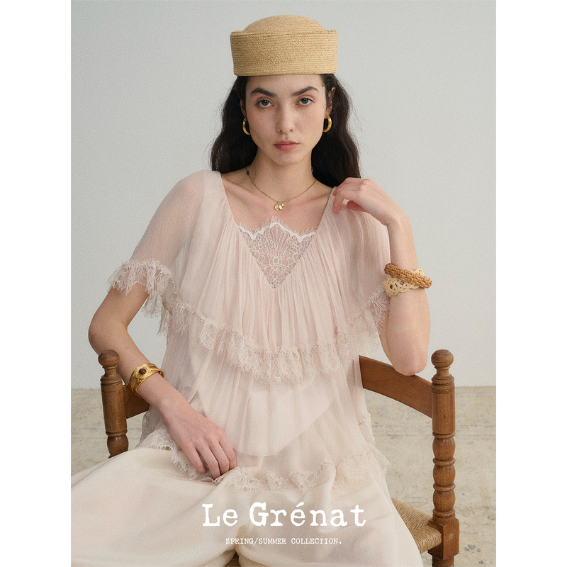 Le Grenat Spring and Summer Women's French Retro V Neck Lace Splicing Lotus Leaf Cape Top Le Grenat Spring and Summer Women's French Retro V Neck Lace Splicing Lotus Leaf Cape Top