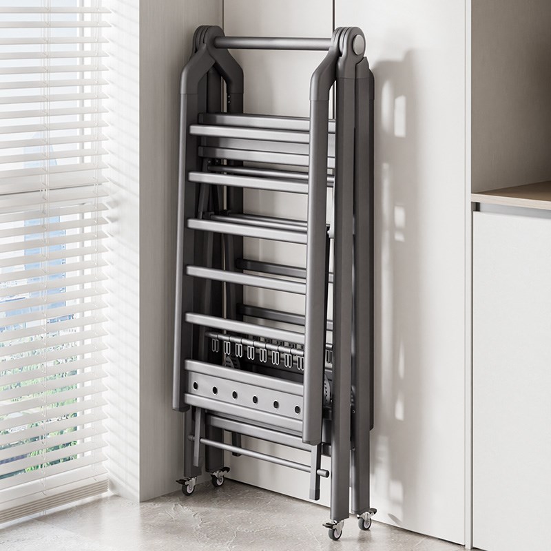 加粗晾衣架:卧室空间优化的秘密武器