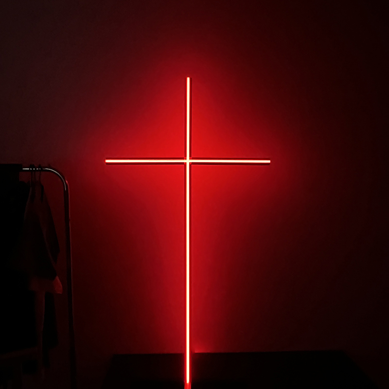 Cyberpunk Technology Industrial Style Cross Future High-End Breathing Atmosphere Light Metal Aluminum Profile Floor Lamp