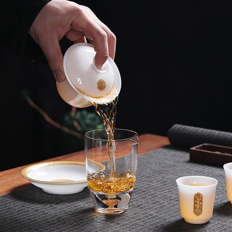 Light Luxury High-End Ice Jade Porcelain Tea Set for Home Use, Dehua Jade Porcelain with Gold-Painted Lid Bowl and Teacup, Suitable for Commercial Use and Gift Giving