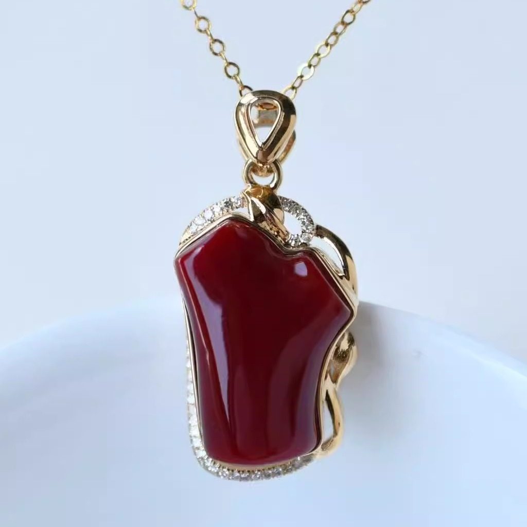 呈升纯天然红珊瑚日本阿卡高知赤血色自然型吊坠18k金：富贵个性，让你