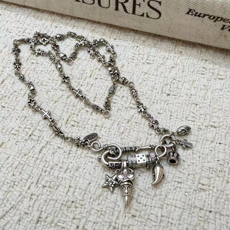 New Vintage Distressed Multi-Element Pin Skull Necklace Niche Design Sweet and Cool Personalized Sweater Chain