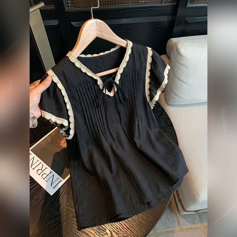 Black V-Neck Lace-Trimmed Blouse with Flutter Sleeves for Women, 2026 Summer New Style, Plus Size, Age-Reducing, Pleated Babydoll Top