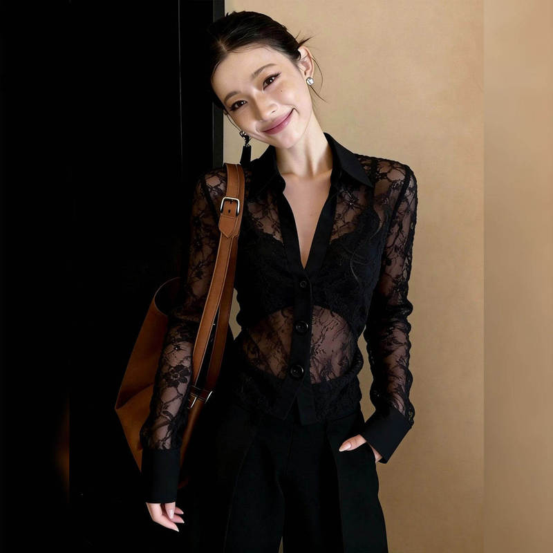 Trendy Black Lace Long-Sleeve Top for Women, 2026 Autumn New Style, Sexy, Fashionable, Stylish Inner Wear with a High-End Feel Trendy Black Lace Long-Sleeve Top for Women, 2026 Autumn New Style, Sexy, Fashionable, Stylish Inner Wear with a High-End Feel