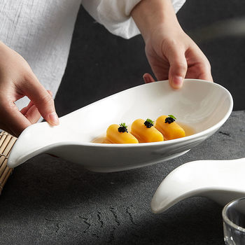 Plate dish dish catering personality high-end ceramic plate exquisite special shape and beautiful commercial grade hotel tableware