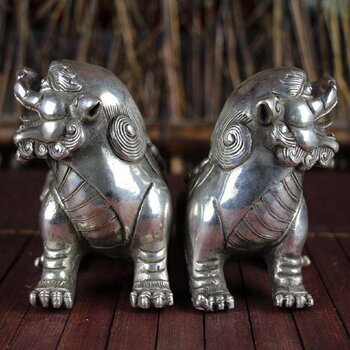 Antiques, miscellaneous antique bronzeware, white copper study room home furnishings, fine craft supplies, a pair of pixiu