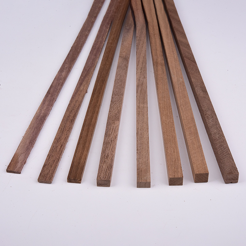 North American Imported Black Walnut Veneer Strips, Solid Wood Polished Wood Strips, Raw Wood, Handmade DIY Frame Small Wooden Boards North American Imported Black Walnut Veneer Strips, Solid Wood Polished Wood Strips, Raw Wood, Handmade DIY Frame Small Wooden Boards