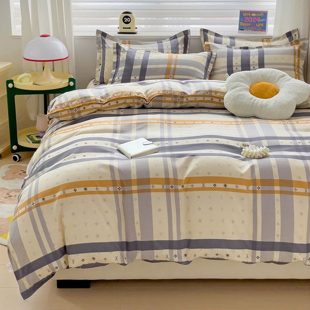 2025 new four-piece set thickened skin-friendly simple bed sheet and quilt cover for home use four seasons universal bedding set