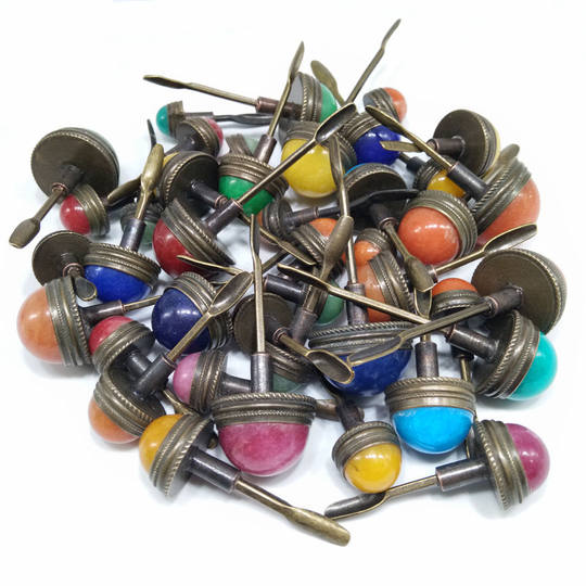 Крышка для табакерки ручной работы в антикварном стиле, имитирующая камень, из меди, в красном, зеленом, синем, розовом и оранжевом цветах, небольшой подарок или реквизит.