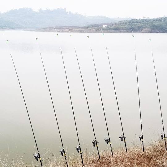 Yushuiji Chongqing small explosion small rocky rod soft tail high carbon rocky fishing rod rocky rod super hard sea rod set 2.7 meters
