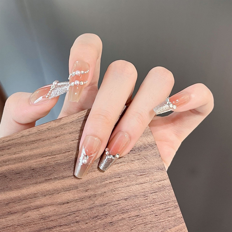 New Style of Wearable Nail Art with a High-End Feel, ins Trendy Style for Students and Children, Medium and Short Length, Brightening Effect, Ready-Made Fake Nail Patches New Style of Wearable Nail Art with a High-End Feel, ins Trendy Style for Students and Children, Medium and Short Length, Brightening Effect, Ready-Made Fake Nail Patches