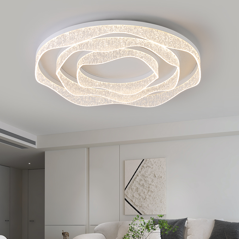 意式轻奢客厅新宠：2025款中山吸顶灯的极简美学风暴