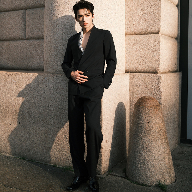 Wang Xingyue Celebrity-Style Black Suit for Men, High-End British Style, Light Luxury, Shoulder-Padded, Slim-Fit Suit Jacket, Trendy