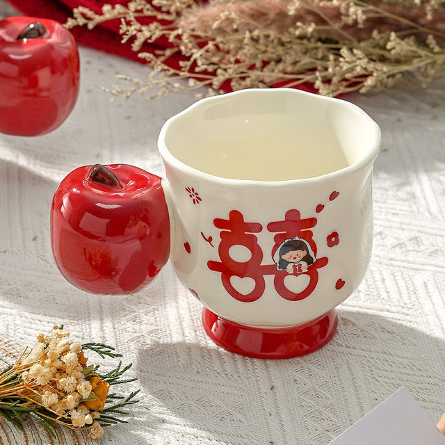 Red Apple Double Happiness Ceramic Mugs, Cute Wedding Gift for Couples, Tall and Aesthetically Pleasing Design, Niche Style