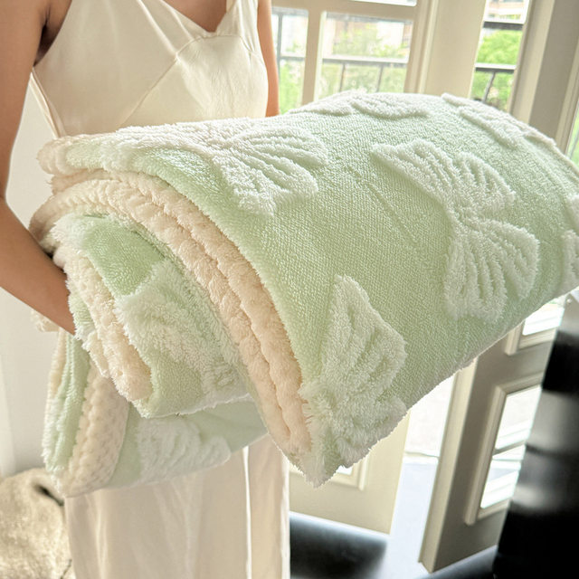 Cationic Jacquard Milk Velvet Four-Piece Set, Class a Thickened Coral Fleece Duvet Cover, Winter Fleece Bed Sheet and Duvet Cover, Nantong