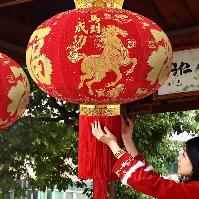 Red Lantern Decorations with Hundred Blessings Characters, 2026 New Model, New Year Decorations for Spring Festival, Outdoor Main Gate Pair of Palace Lanterns