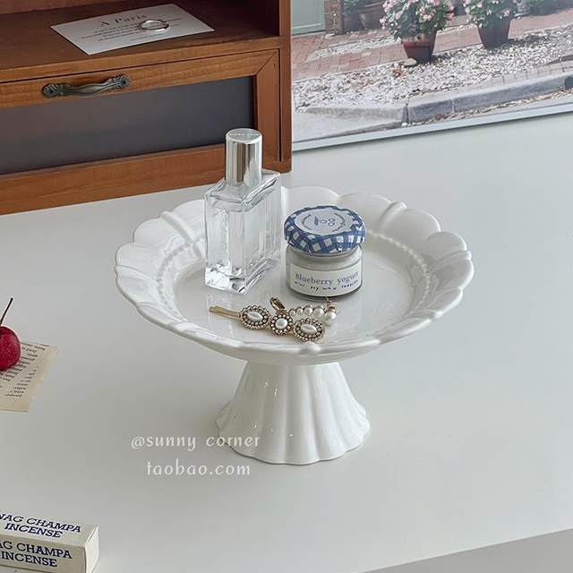 French retro high-foot ceramic tray ornaments perfume cosmetic jewelry display storage tray desktop storage tray