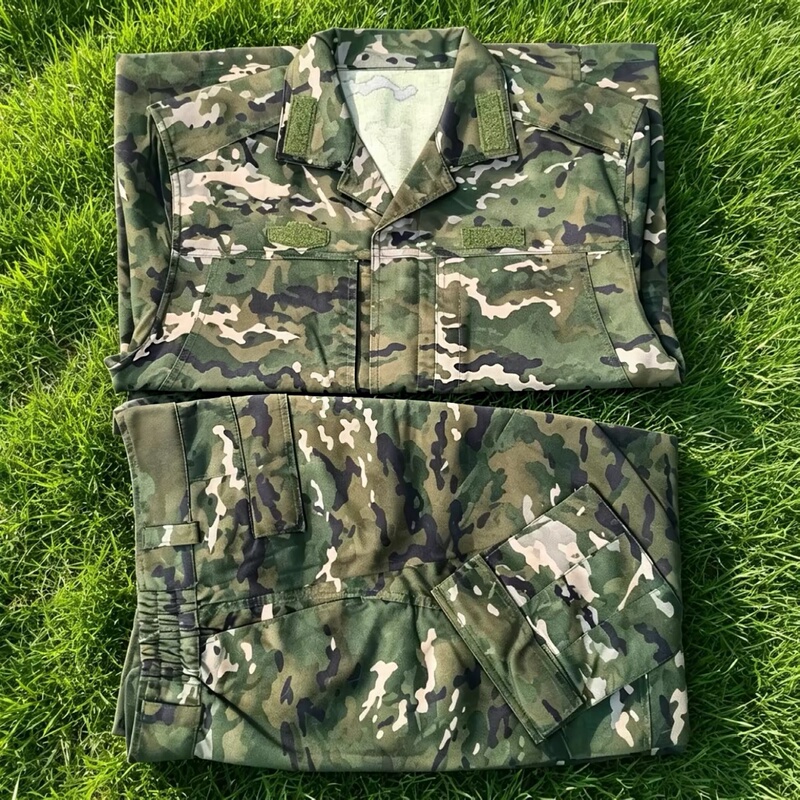 New Summer Frog-Style Long-Sleeve Camouflage Clothing, Outdoor Winter Scratch-Resistant and Wear-Resistant Workwear, Sweat-Absorbent and Breathable, Can Be Worn as an Upper Garment or Pants New Summer Frog-Style Long-Sleeve Camouflage Clothing, Outdoor Winter Scratch-Resistant and Wear-Resistant Workwear, Sweat-Absorbent and Breathable, Can Be Worn as an Upper Garment or Pants