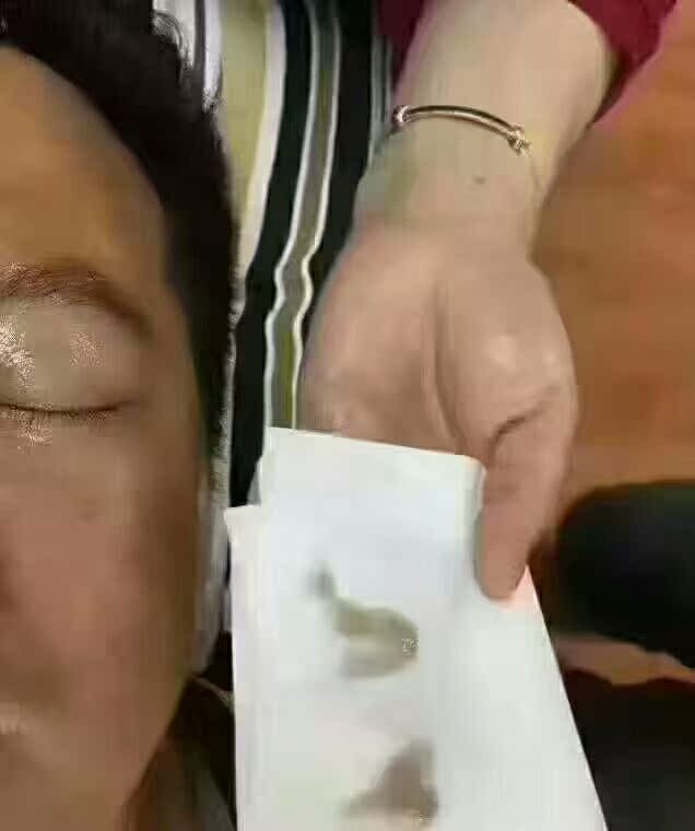 Xác thực đờm kem làm sạch lỗ chân lông rác làm đẹp chăm sóc da tẩy trang kem massage mặt màu đỏ với cùng một đoạn kem tẩy trang hàn quốc