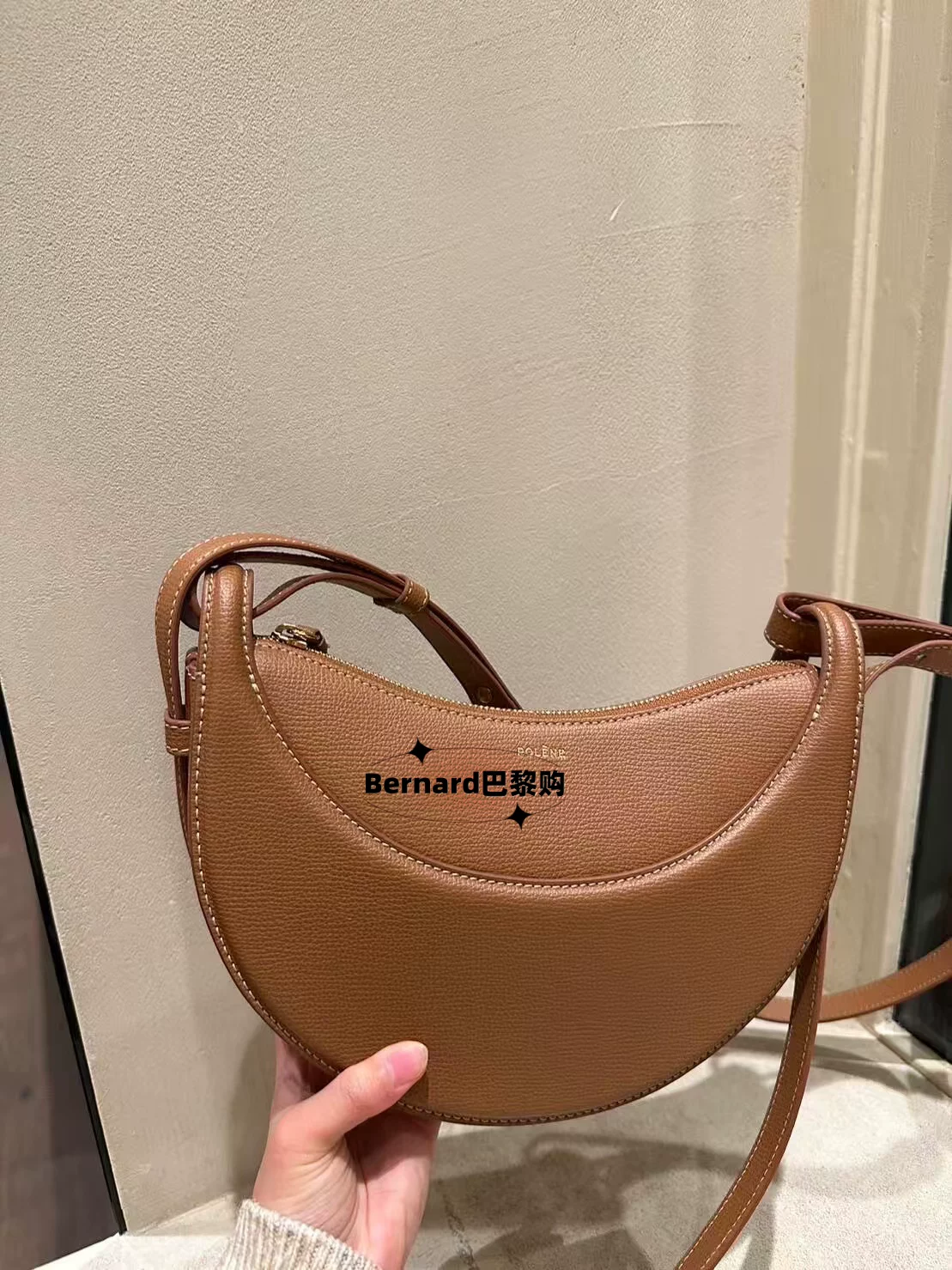 Покупка сумки POLENE Number Ten серии лунная кривка из кожи личи седельная сумка handbag подмышечного кармана