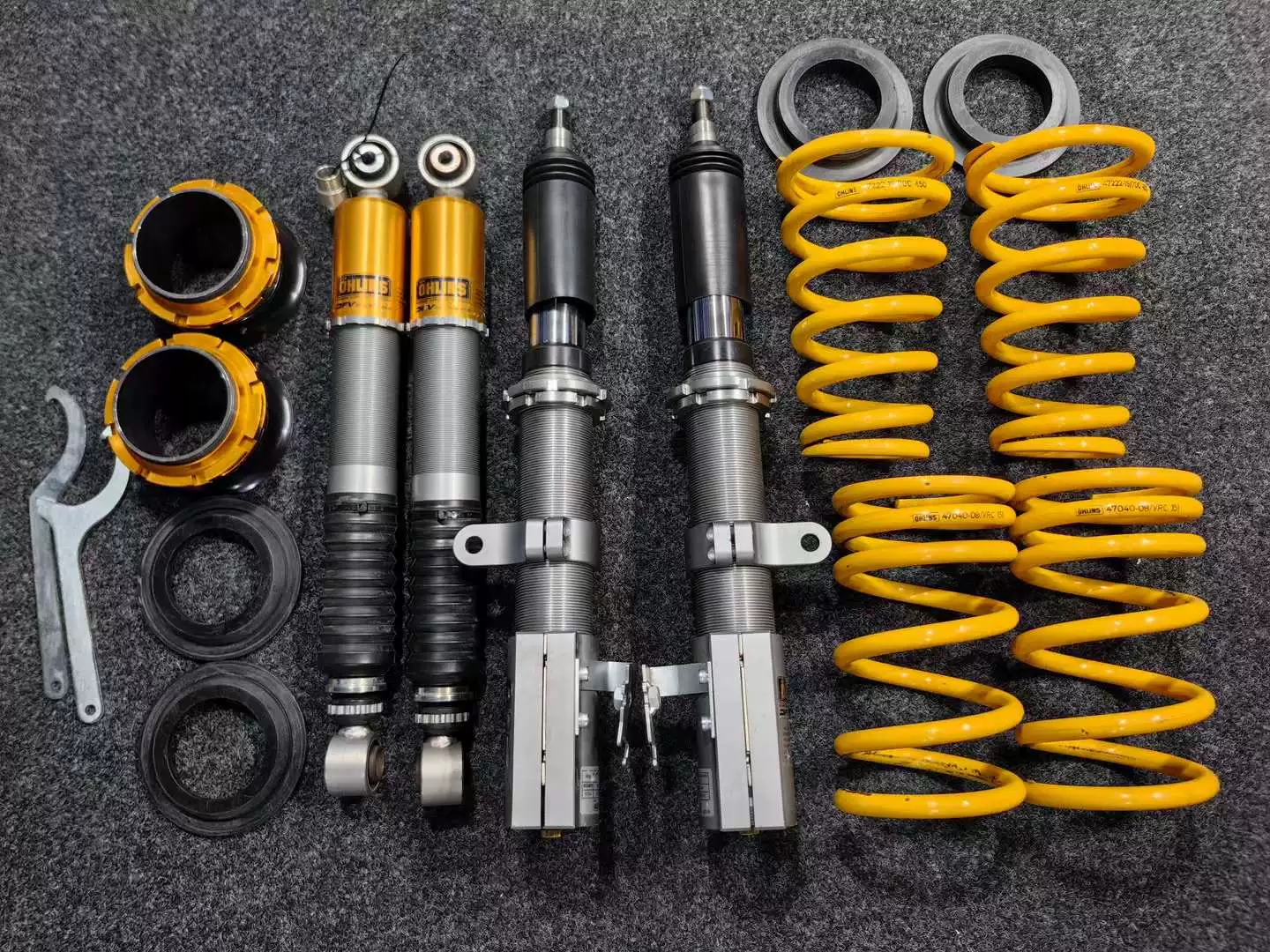 Смазол: Toyota Elfa Welfa 30/35 серии Lelfa LM амортизатор OHLINS DFV амортизатор