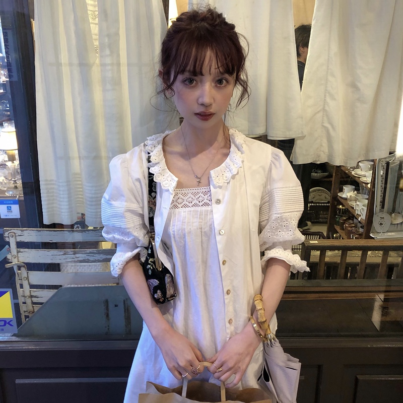 Saijiki|French Antique Style Bavarian Embroidered Lace Puff Sleeve Shirt Saijiki|French Antique Style Bavarian Embroidered Lace Puff Sleeve Shirt