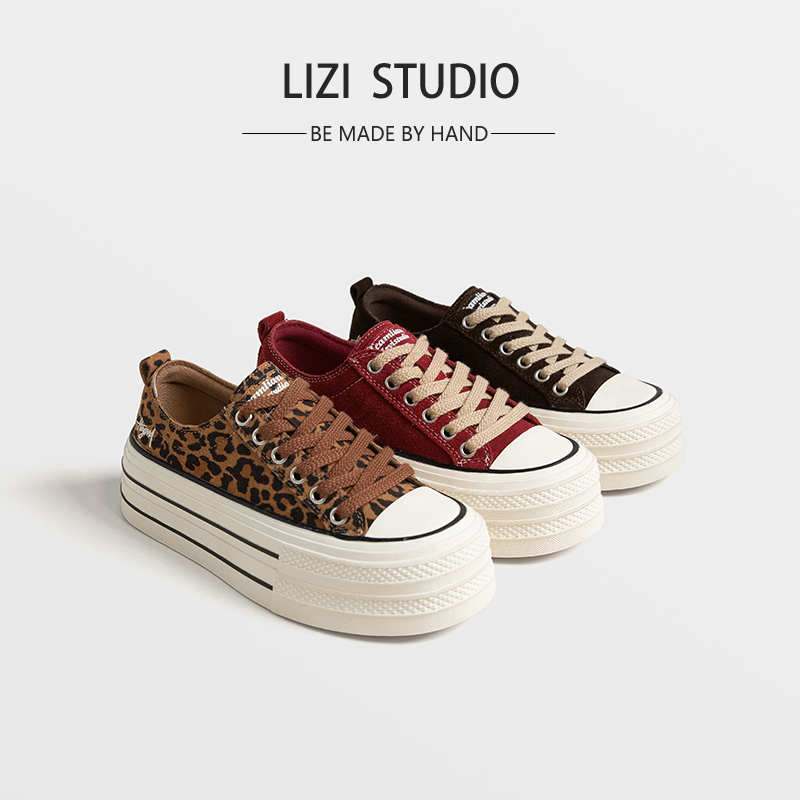 [Chestnut] 4cm Round-Toe Thick-Soled Casual Sneakers with Laces for Women 2026 Leopard Print Low-Top Platform Shoes Comfortable and Versatile