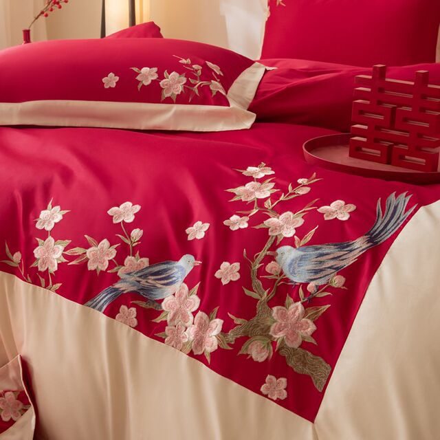 New Chinese style light luxury wedding bed four-piece set of red cotton dowry wedding quilt festive bed sheets bed cover