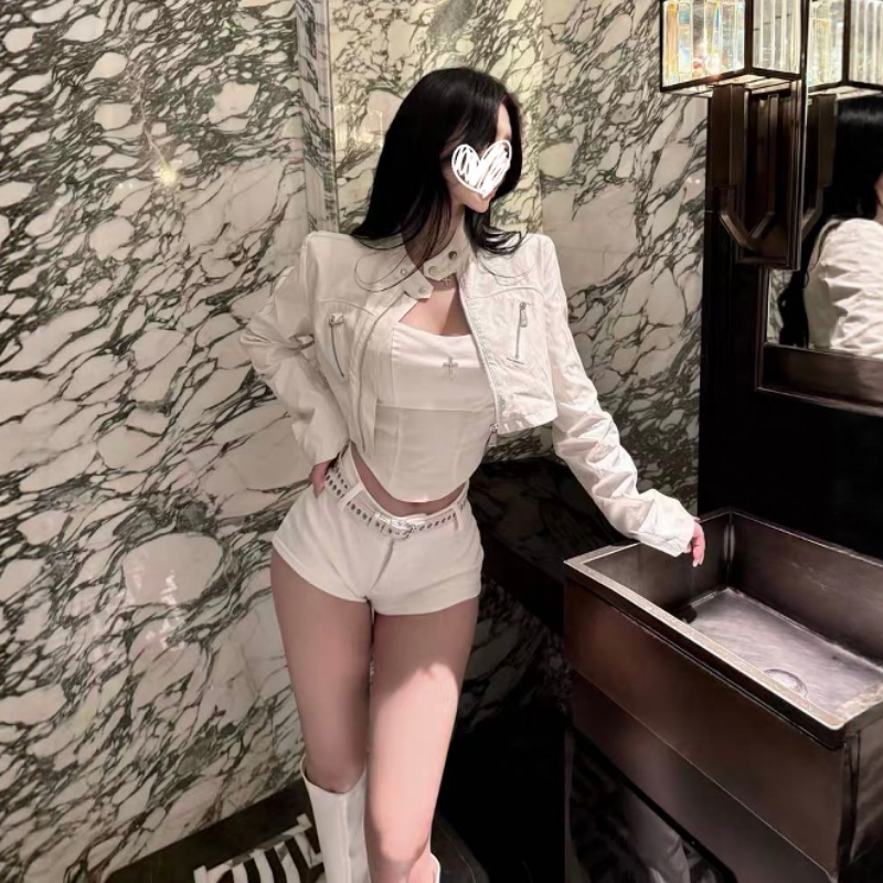 Designed White Short Jacket with a Stylish Temperament for Women, New Autumn Style, High-End Biker Style Fashion Jacket Cardigan Top
