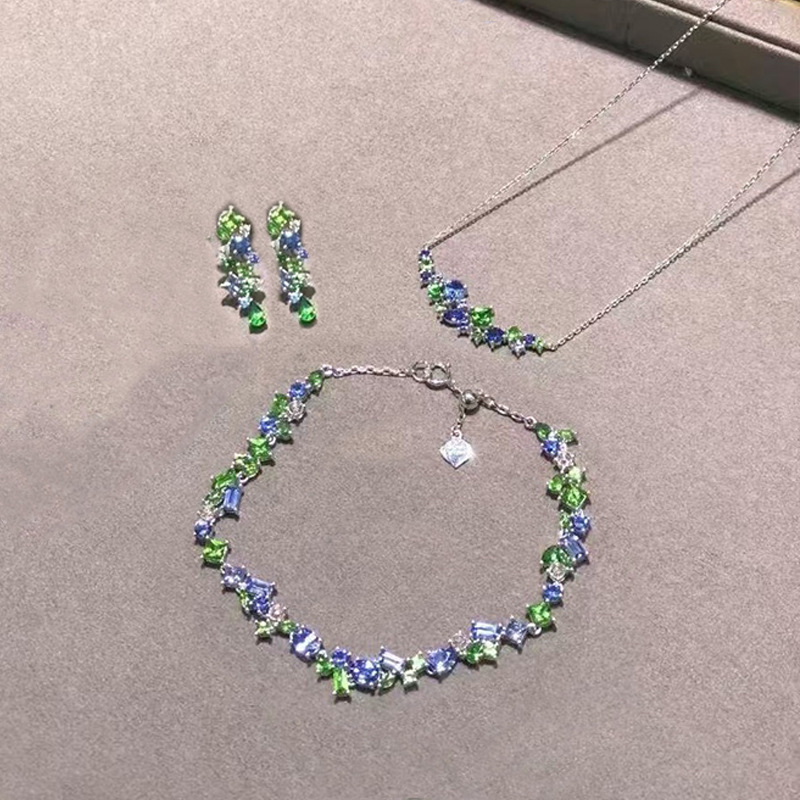 "Monet's Garden" Three-Piece Set of Green and Blue Double-Studded Diamond Bracelets, Necklaces, and Earrings, New Light Luxury High-End Accessories "Monet's Garden" Three-Piece Set of Green and Blue Double-Studded Diamond Bracelets, Necklaces, and Earrings, New Light Luxury High-End Accessories