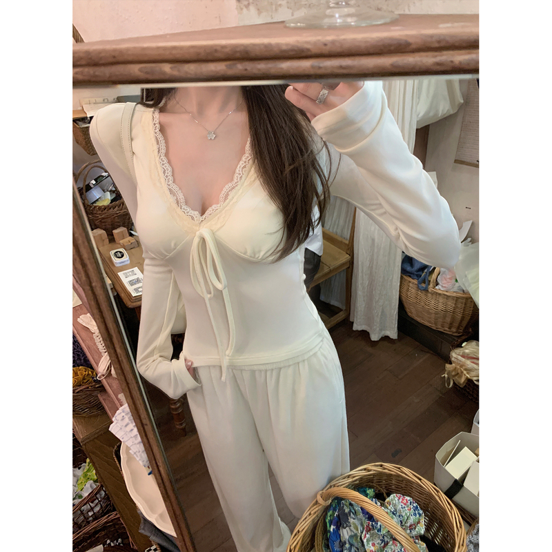 Jijilulu Lace Sweet Dream Slim Fit V-Neck Lace T-Shirt Slimming and Comfortable Sisterly Style Tie-Up Top