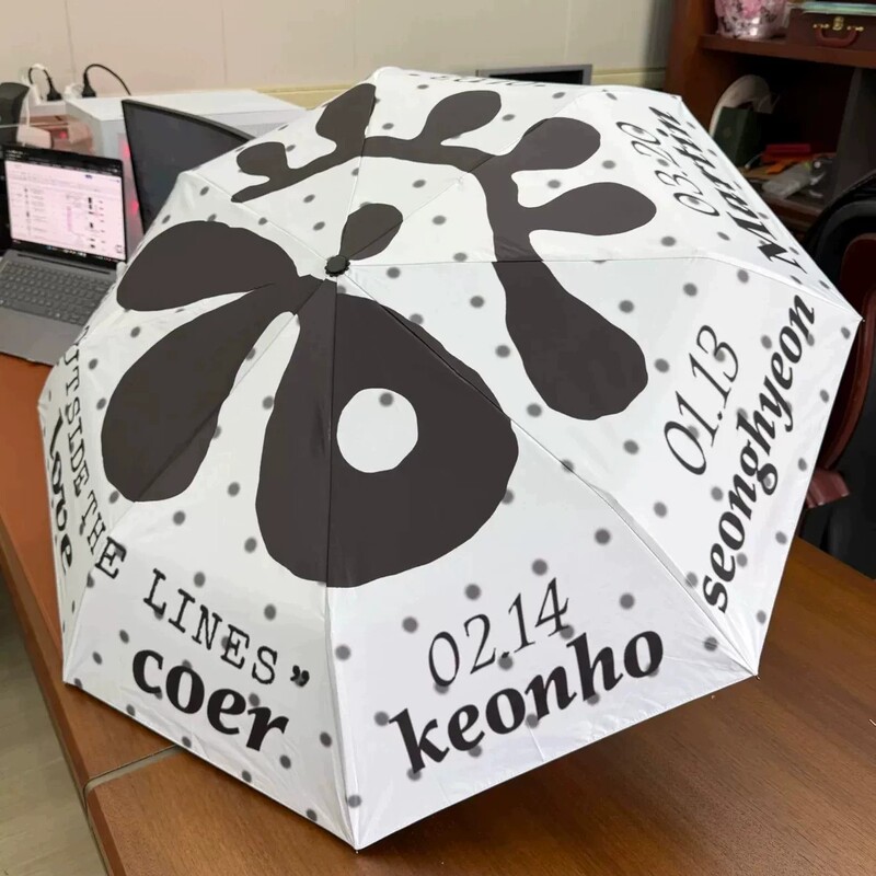 Korean Boy Band Cortis Merchandise Black and White Polka Dot Print Umbrella, Stylish and Portable for Outdoor Use, 70% off Automatic Umbrella Korean Boy Band Cortis Merchandise Black and White Polka Dot Print Umbrella, Stylish and Portable for Outdoor Use, 70% off Automatic Umbrella