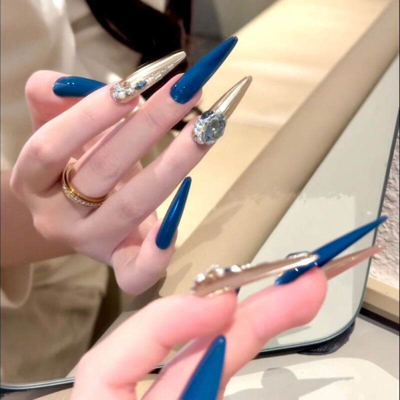 Trendy Handmade Press-On Nails with Blue Mirror Powder, Full Rhinestones, Dazzling Sparkle, Brightening Nail Stickers, Removable Trendy Handmade Press-On Nails with Blue Mirror Powder, Full Rhinestones, Dazzling Sparkle, Brightening Nail Stickers, Removable