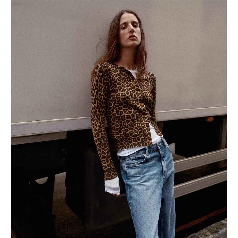 Clearance Sale: 2025 Autumn New Women's Animal Print Long Sleeve Round Neck Knitwear 0506109 099 Clearance Sale: 2025 Autumn New Women's Animal Print Long Sleeve Round Neck Knitwear 0506109 099