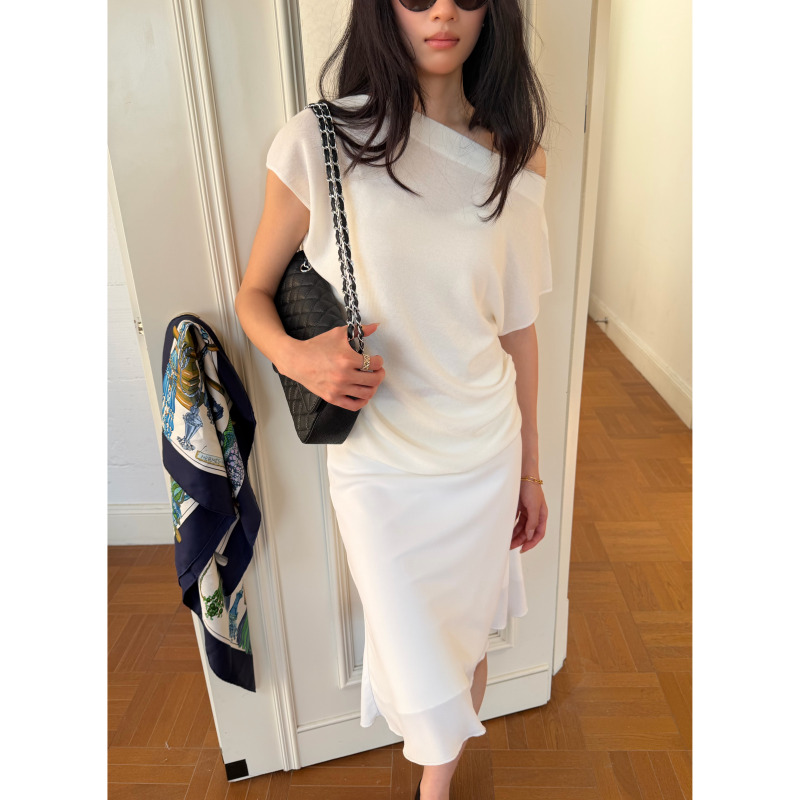 Pearluxitalia Slanted Shoulder One-Shoulder Knit Design with Waist-Cinching Breathable Short Sleeves