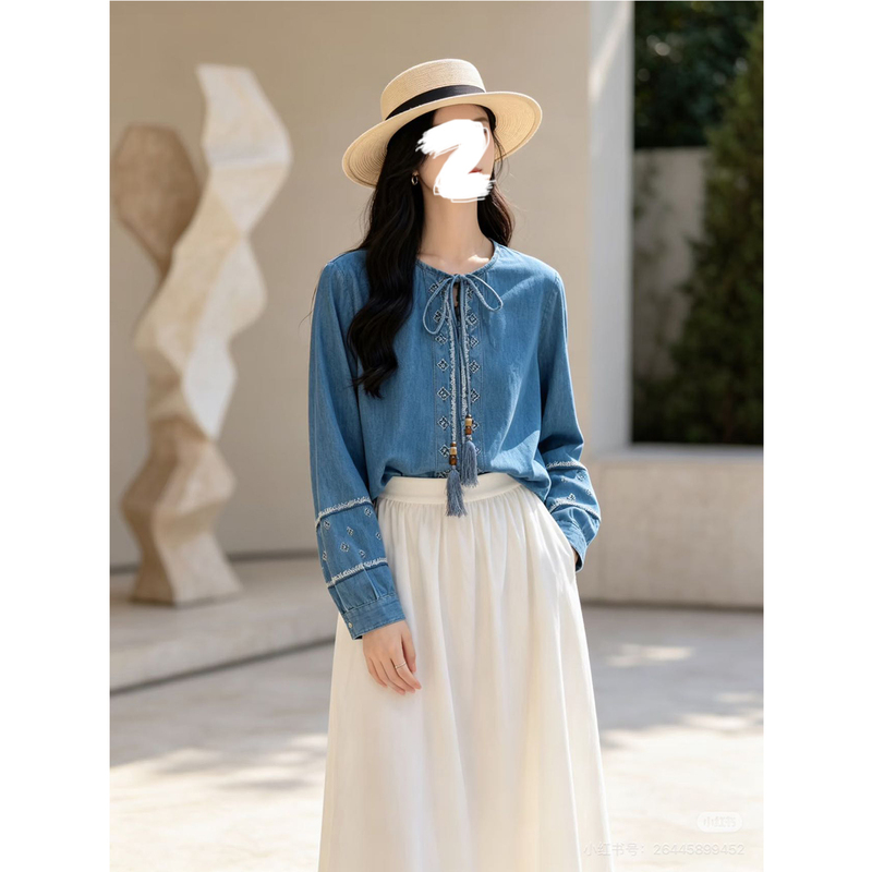Ethnic Style Embroidered Denim Jacket for Women, Tencel Cotton Loose V-Neck, New Style for Early Autumn