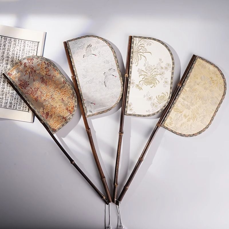 穿越千年的梦幻之美：粉人鱼姬汉服背后的匠心之作